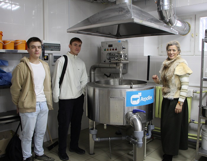 В пятницу 15 декабря Институт пищевых технологий и дизайна посетили будущие выпускники 2024 года Нижегородского колледжа малого бизнеса и Нижегородского технологического техникума.