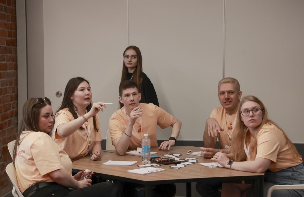 Юрий Шалабаев посетил историко-патриотический турнир «Битва за Родину», участниками которого стали 200 молодых людей из 19 городов России