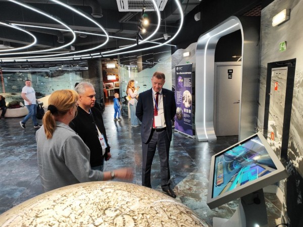 Делегация Республики Беларусь посетила Нижегородский планетарий имени Г.М. Гречко Делегация Республики Беларусь посетила Нижегородский планетарий имени Г.М. Гречко