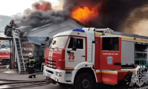 Центральный рынок загорелся в Канавинском районе Нижнего Новгорода Центральный рынок загорелся в Канавинском районе Нижнего Новгорода