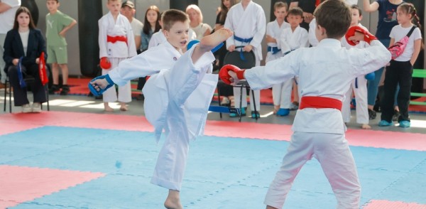 В Центре спортивных единоборств на Автозаводе прошел спортивный фестиваль, приуроченный к году 80-летия Победы и Дню России В Центре спортивных единоборств на Автозаводе прошел спортивный фестиваль, приуроченный к году 80-летия Победы и Дню России