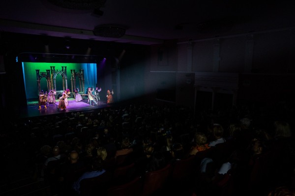 Почти 100 часов культуры: концерты, спектакли, мастер-классы, выставки и круглые столы провели в Абхазии нижегородские деятели культуры Почти 100 часов культуры: концерты, спектакли, мастер-классы, выставки и круглые столы провели в Абхазии нижегородские деятели культуры