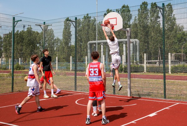 В Центре спортивных единоборств на Автозаводе прошел спортивный фестиваль, приуроченный к году 80-летия Победы и Дню России В Центре спортивных единоборств на Автозаводе прошел спортивный фестиваль, приуроченный к году 80-летия Победы и Дню России