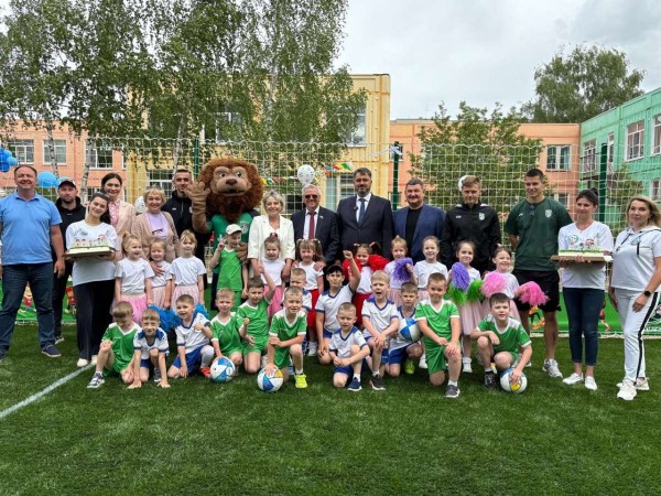 Три новых футбольных поля для подростков открыли в Дзержинске Три новых футбольных поля для подростков открыли в Дзержинске