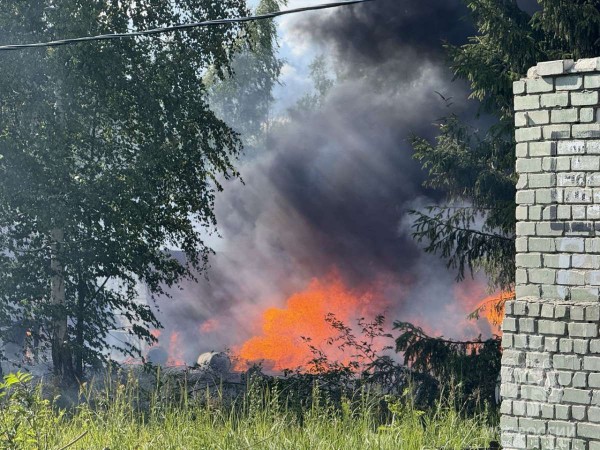 МЧС назвало причину пожара на бывшем химзаводе в Дзержинске МЧС назвало причину пожара на бывшем химзаводе в Дзержинске