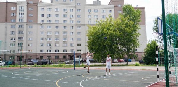 Две многофункциональные спортивные площадки появились по проекту «Вам решать!» в Московском районе Две многофункциональные спортивные площадки появились по проекту «Вам решать!» в Московском районе