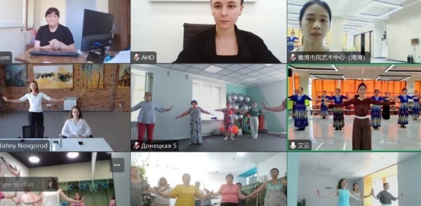 В ритме танца: коллеги из китайского города Чжухай провели мастер-класс для нижегородских активистов соседских центров В ритме танца: коллеги из китайского города Чжухай провели мастер-класс для нижегородских активистов соседских центров