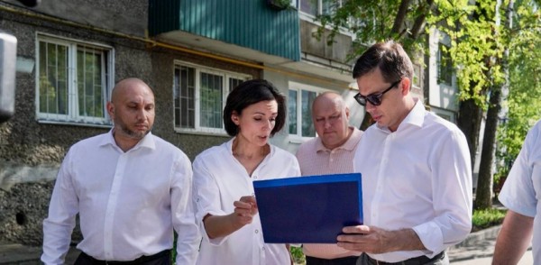 Юрий Шалабаев: К ремонту дворов подходим комплексно Юрий Шалабаев: К ремонту дворов подходим комплексно