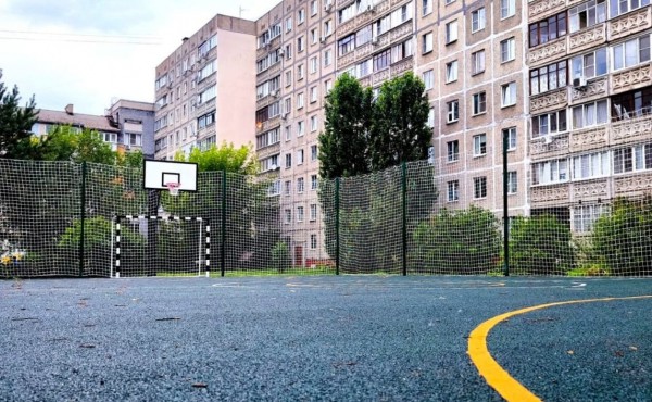 Четыре многофункциональные спортивные площадки модернизируются в Сормовском районе в 2025 году Четыре многофункциональные спортивные площадки модернизируются в Сормовском районе в 2025 году
