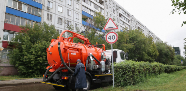 После аномального ливня, обрушившегося сегодня на Москву, нижегородские дорожники готовятся к работе в усиленном режиме После аномального ливня, обрушившегося сегодня на Москву, нижегородские дорожники готовятся к работе в усиленном режиме