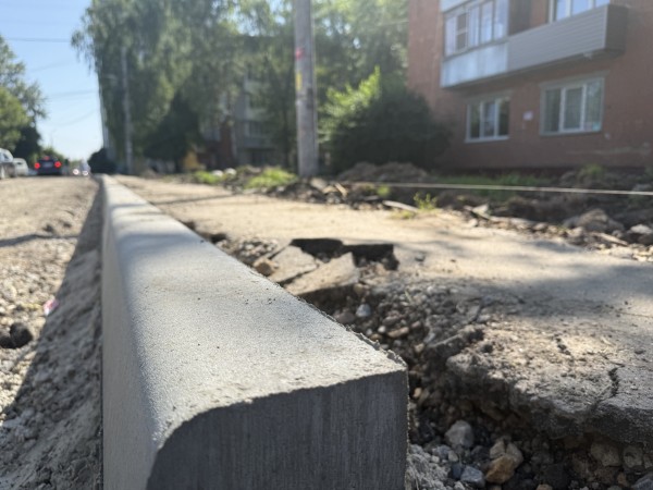 Асфальтовое покрытие более 70 дворовых территорий отремонтируют в этом году в Автозаводском районе Асфальтовое покрытие более 70 дворовых территорий отремонтируют в этом году в Автозаводском районе