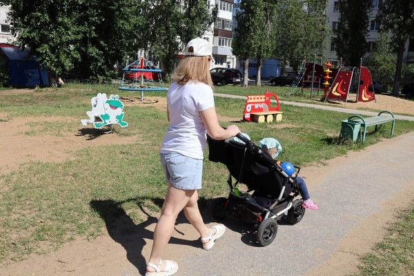 Более 200 семей прибегли к помощи «социальной няни» в Нижегородской области Более 200 семей прибегли к помощи «социальной няни» в Нижегородской области