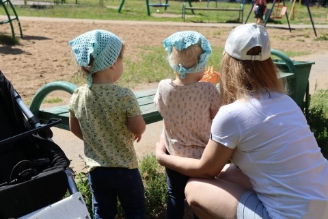 Более 200 семей прибегли к помощи «социальной няни» в Нижегородской области Более 200 семей прибегли к помощи «социальной няни» в Нижегородской области