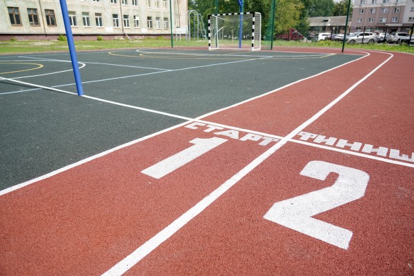 Две многофункциональные спортивные площадки появились по проекту «Вам решать!» в Московском районе Две многофункциональные спортивные площадки появились по проекту «Вам решать!» в Московском районе