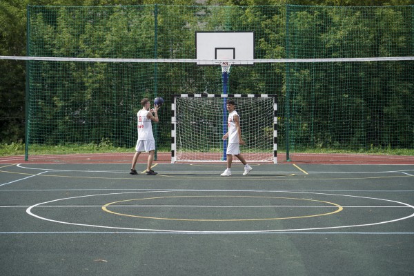 Две многофункциональные спортивные площадки появились по проекту «Вам решать!» в Московском районе Две многофункциональные спортивные площадки появились по проекту «Вам решать!» в Московском районе