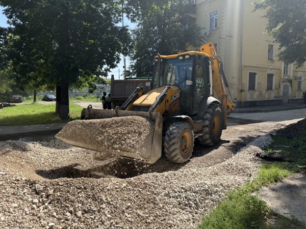 Асфальтовое покрытие более 70 дворовых территорий отремонтируют в этом году в Автозаводском районе Асфальтовое покрытие более 70 дворовых территорий отремонтируют в этом году в Автозаводском районе