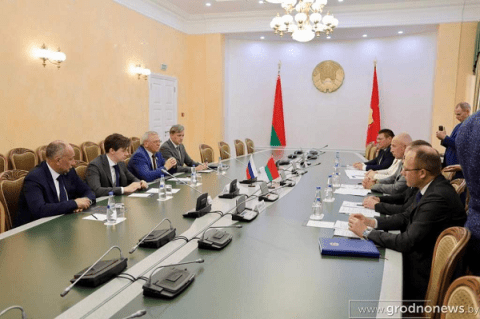 Люлин обсудил сотрудничество малых городов с Гродненской областью