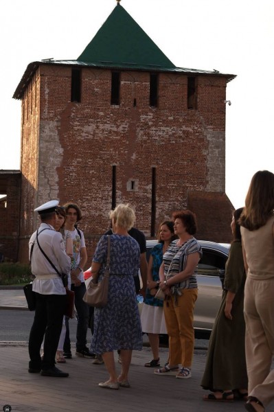 В Нижнем Новгороде почти 6 000 человек посетили бесплатные экскурсии с городовыми с мая по август В Нижнем Новгороде почти 6 000 человек посетили бесплатные экскурсии с городовыми с мая по август