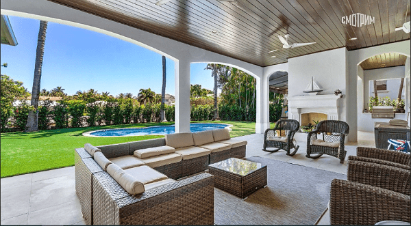 Журналист попал в дома нижегородского экс-сити-менеджера Кондрашова в США Журналист попал в дома нижегородского экс-сити-менеджера Кондрашова в США