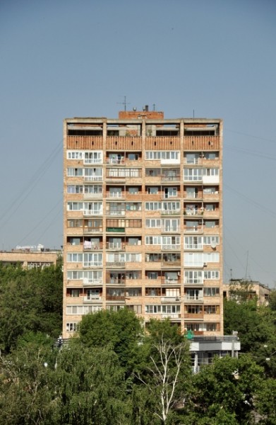 Взрыв прогремел в многоквартирном доме на Автозаводе 23 августа Взрыв прогремел в многоквартирном доме на Автозаводе 23 августа