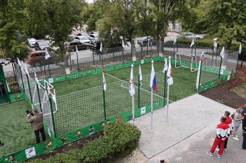 Люлин добивается создания футбольных полей в каждом детсаду Дзержинска Люлин добивается создания футбольных полей в каждом детсаду Дзержинска