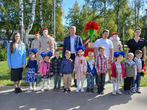 Более 50 деревьев высадили на Аллее защитникам Отечества в православном детском саду в Ленинском районе Более 50 деревьев высадили на Аллее защитникам Отечества в православном детском саду в Ленинском районе