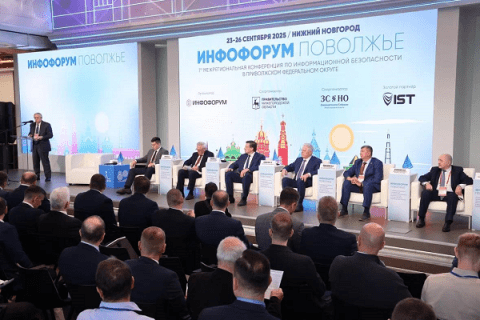 Евгений Люлин представил в Нижнем Новгороде проект «парламента будущего» Евгений Люлин представил в Нижнем Новгороде проект «парламента будущего»