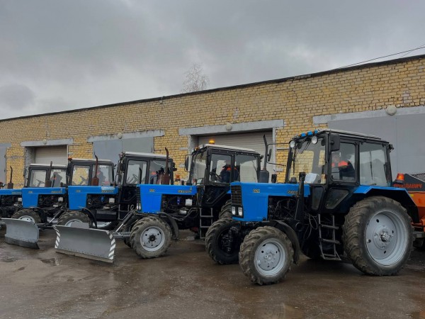 Спецтехнику, рабочие бригады и ремонтную базу проверили в Советском районе перед началом зимнего сезона