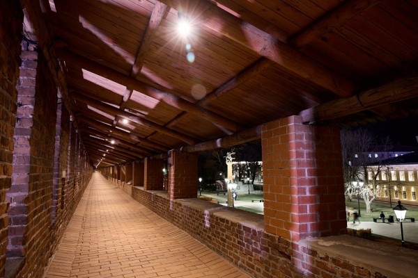 Экскурсии по освещенной кремлевской стене стали доступны нижегородцам Экскурсии по освещенной кремлевской стене стали доступны нижегородцам