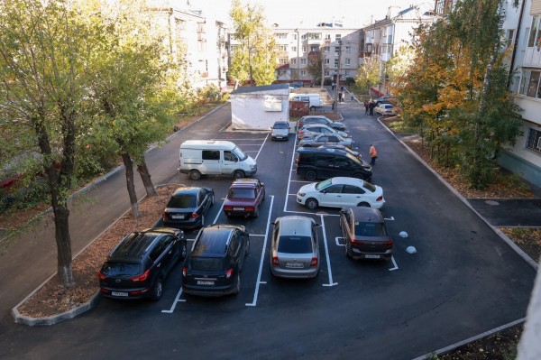 34 двора благоустроили в 2025 году для 8 тысяч жителей Ленинского района 34 двора благоустроили в 2025 году для 8 тысяч жителей Ленинского района