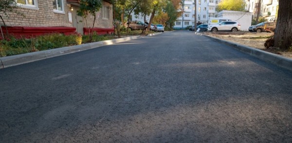 34 двора благоустроили в 2025 году для 8 тысяч жителей Ленинского района 34 двора благоустроили в 2025 году для 8 тысяч жителей Ленинского района