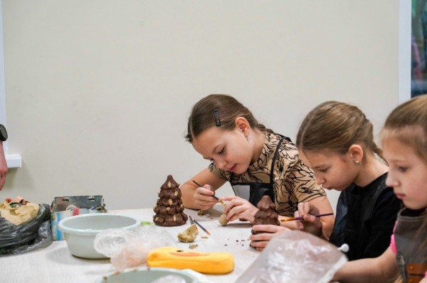Глава города Юрий Шалабаев посетил новый филиал ДДТ имени В.П. Чкалова, принявший после своего открытия 1 100 воспитанников Глава города Юрий Шалабаев посетил новый филиал ДДТ имени В.П. Чкалова, принявший после своего открытия 1 100 воспитанников