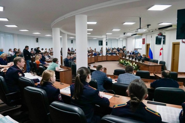 Юрий Шалабаев: 48,8 млрд рублей, или 63% от всех расходов, направим на социальную сферу Юрий Шалабаев: 48,8 млрд рублей, или 63% от всех расходов, направим на социальную сферу