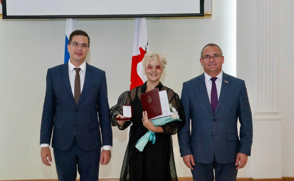 Глава города Юрий Шалабаев вручил награды нижегородцам, удостоенным почетных званий заслуженных работников профессиональных сфер Глава города Юрий Шалабаев вручил награды нижегородцам, удостоенным почетных званий заслуженных работников профессиональных сфер