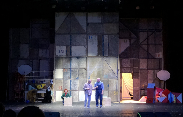 Премьерный показ «Денискиных рассказов» прошел в нижегородском ТЮЗе Премьерный показ «Денискиных рассказов» прошел в нижегородском ТЮЗе