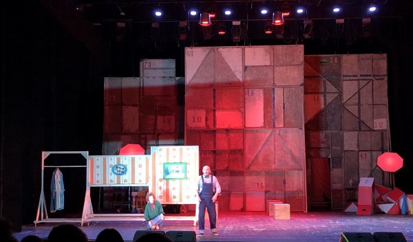 Премьерный показ «Денискиных рассказов» прошел в нижегородском ТЮЗе Премьерный показ «Денискиных рассказов» прошел в нижегородском ТЮЗе