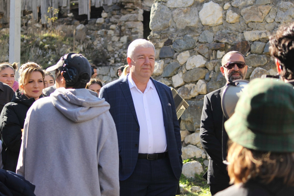 Выше гор — только любовь: завершились съемки сериала «Гордость» для Wink от создателей «Актрис», «Балета» и «Психа» Выше гор — только любовь: завершились съемки сериала «Гордость» для Wink от создателей «Актрис», «Балета» и «Психа»