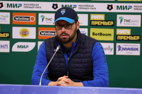 Девять тренеров за семь лет: кто пытался спасти ФК "Пари НН" Девять тренеров за семь лет: кто пытался спасти ФК "Пари НН"