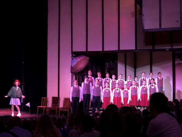 Премьерный показ «Денискиных рассказов» прошел в нижегородском ТЮЗе Премьерный показ «Денискиных рассказов» прошел в нижегородском ТЮЗе