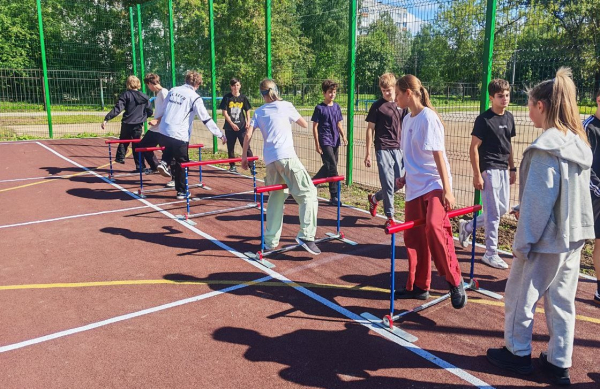 Четыре спортивные площадки установили в автозаводских школах по проекту «Вам решать!» в 2025 году Четыре спортивные площадки установили в автозаводских школах по проекту «Вам решать!» в 2025 году