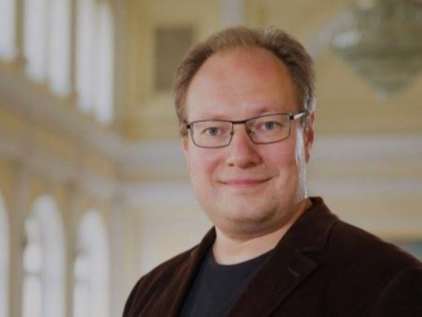 Сергей Судьин: "Водителям автобусов сегодня нужно внимание" Сергей Судьин: "Водителям автобусов сегодня нужно внимание"