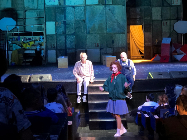 Премьерный показ «Денискиных рассказов» прошел в нижегородском ТЮЗе Премьерный показ «Денискиных рассказов» прошел в нижегородском ТЮЗе