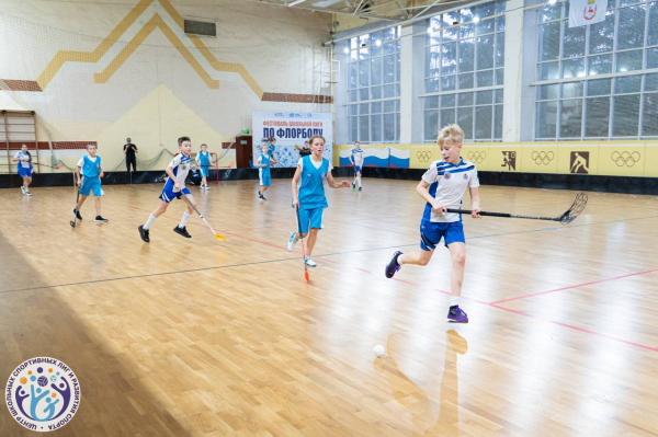 Две команды школы № 183 Сормовского района стали победителями фестиваля школьной лиги по флорболу Две команды школы № 183 Сормовского района стали победителями фестиваля школьной лиги по флорболу