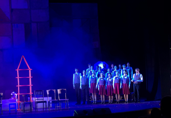 Премьерный показ «Денискиных рассказов» прошел в нижегородском ТЮЗе Премьерный показ «Денискиных рассказов» прошел в нижегородском ТЮЗе